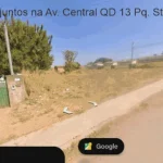 Área de terreno sendo 3 lotes juntos 900m² com uma casa