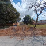 Área de terreno sendo 2 lotes juntos 860m² com uma casa de esquina