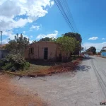 Área de terreno sendo 2 lotes juntos 860m² com uma casa de esquina